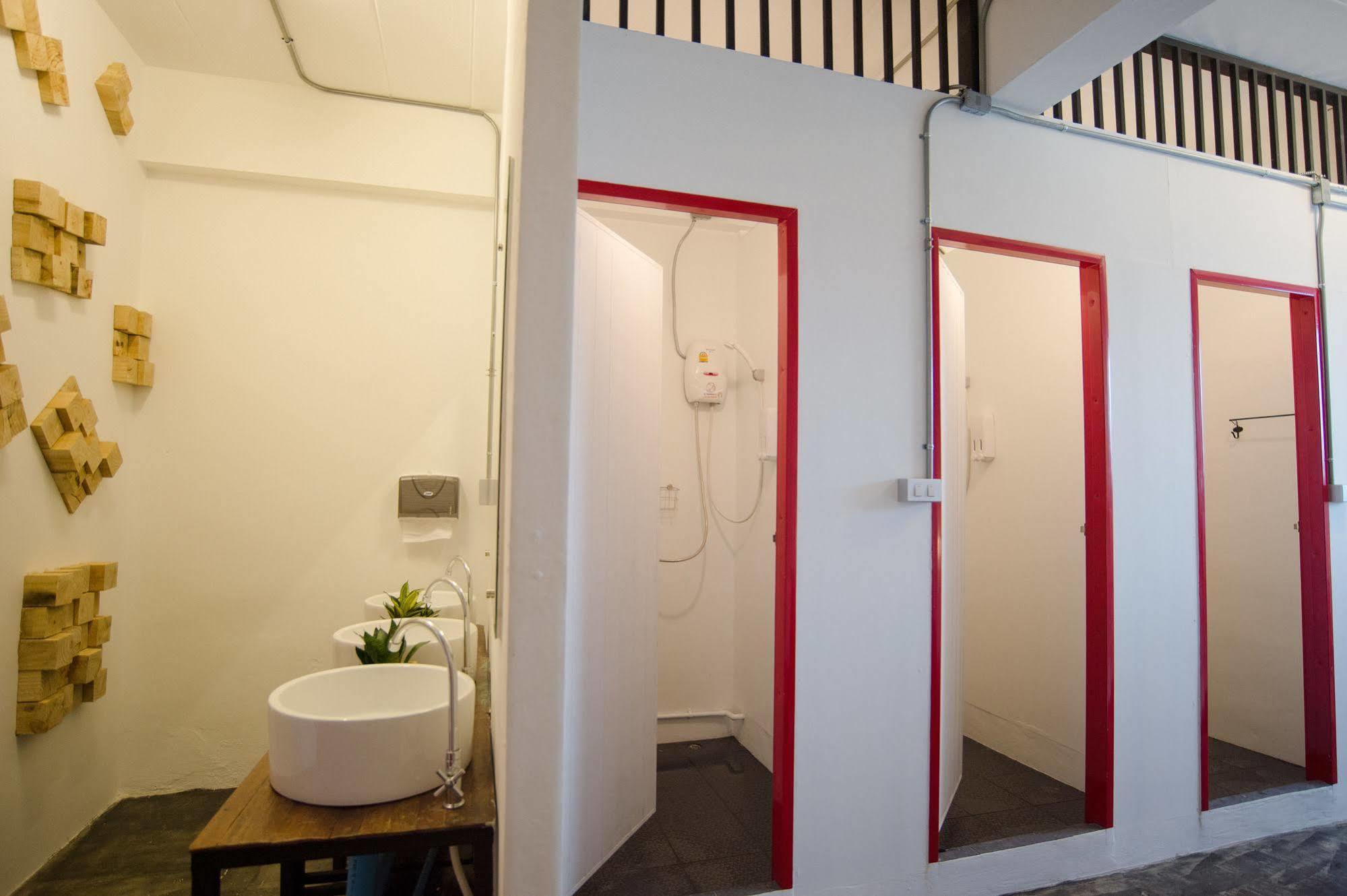 Allsum Hostel Αγιουτάγια Εξωτερικό φωτογραφία
